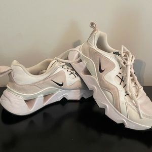Nike Ryx 365 Tennis Shoes. Women’s Size 6.